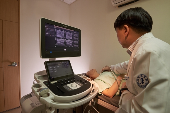 The Third Generation Ultrasound Therapy for Cancer, HIFU (High Intensity Focused Ultrasound Therapy System)